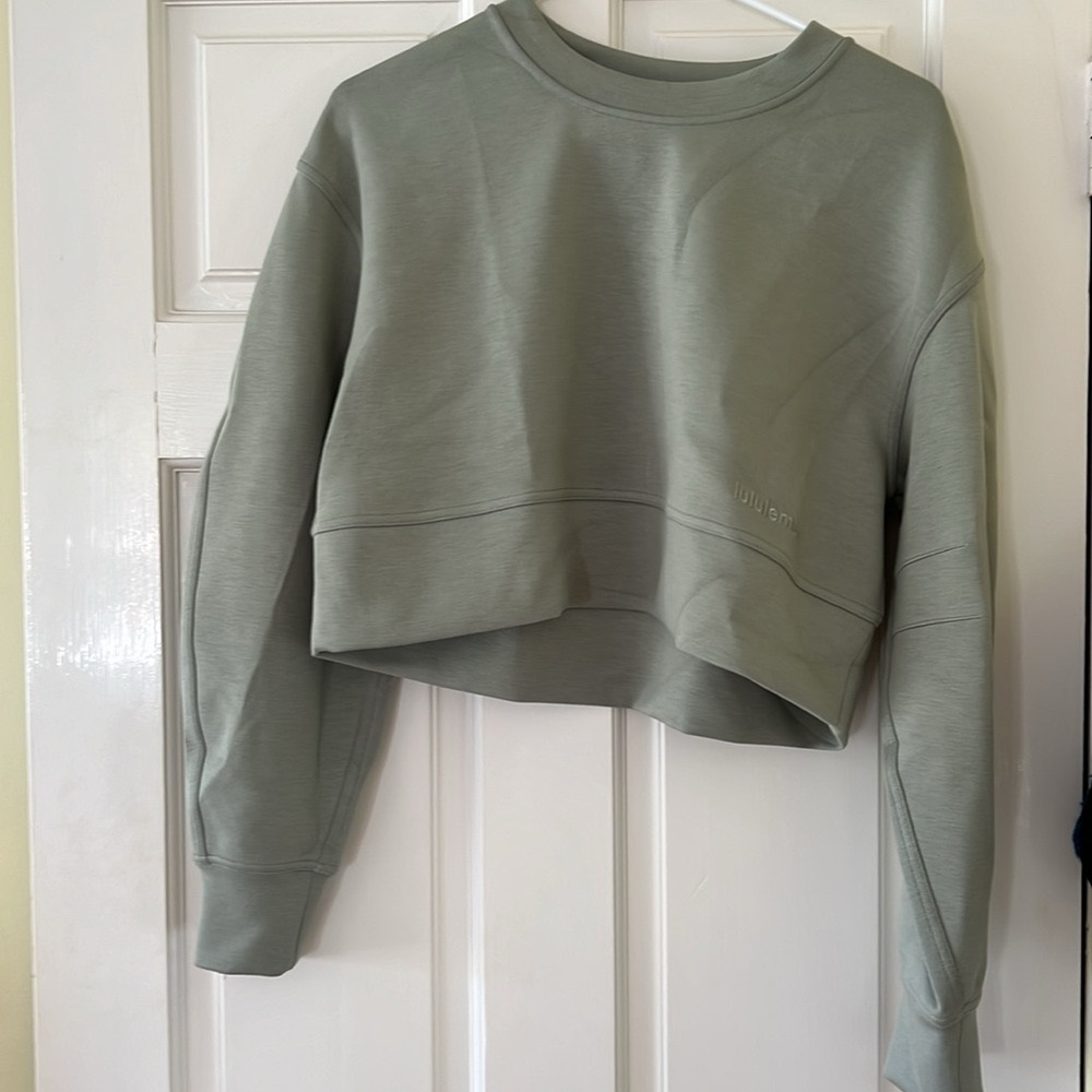 Lululemon Cropped Crewneck
